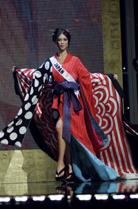Miss Japan, Riyo Mori in updated traditional japanese Gown