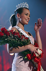 Vanessa Semrow debuts as Miss Teen USA '02 